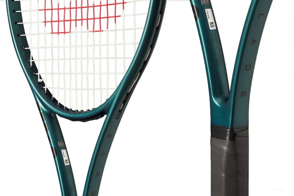 Wilson-Raquetes-de-tenis-Blade-104-V9-Unstrung-Performance-tamanhos-de-aderencia-1-4-2-1024x683 A Raquete de Serena Williams: Conheça o Equipamento da Lenda do Tênis