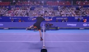 Zverev faz ponto incrível e vence Moutet na estreia em Acapulco