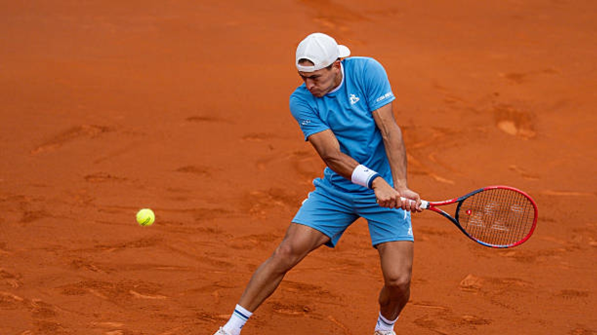 Sebastián Báez e Hubert Hurkacz avançam em Roma na rodada 1